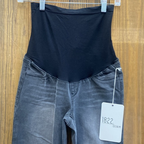 1822 Denim Maternity Jeans - Picture 5 of 10